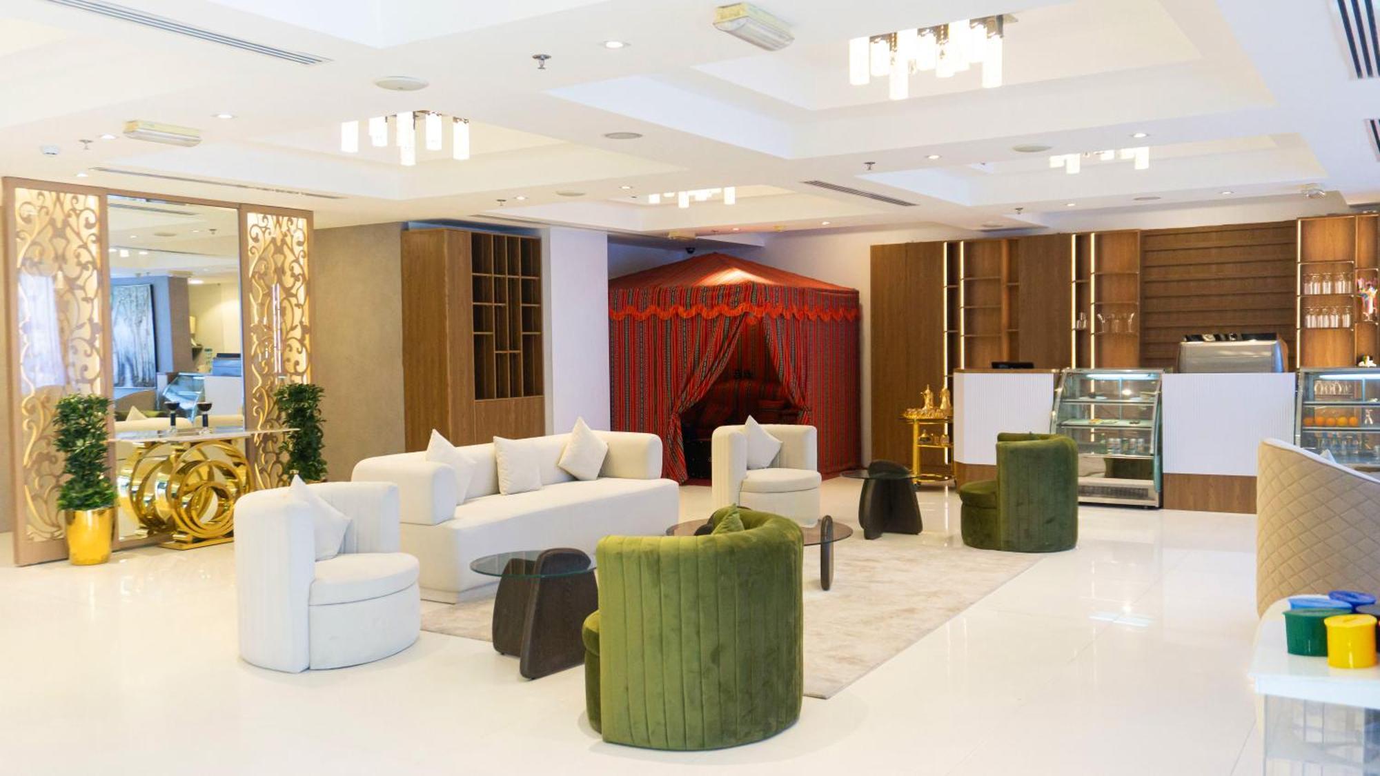 Aparthotel Royal Grand 4*