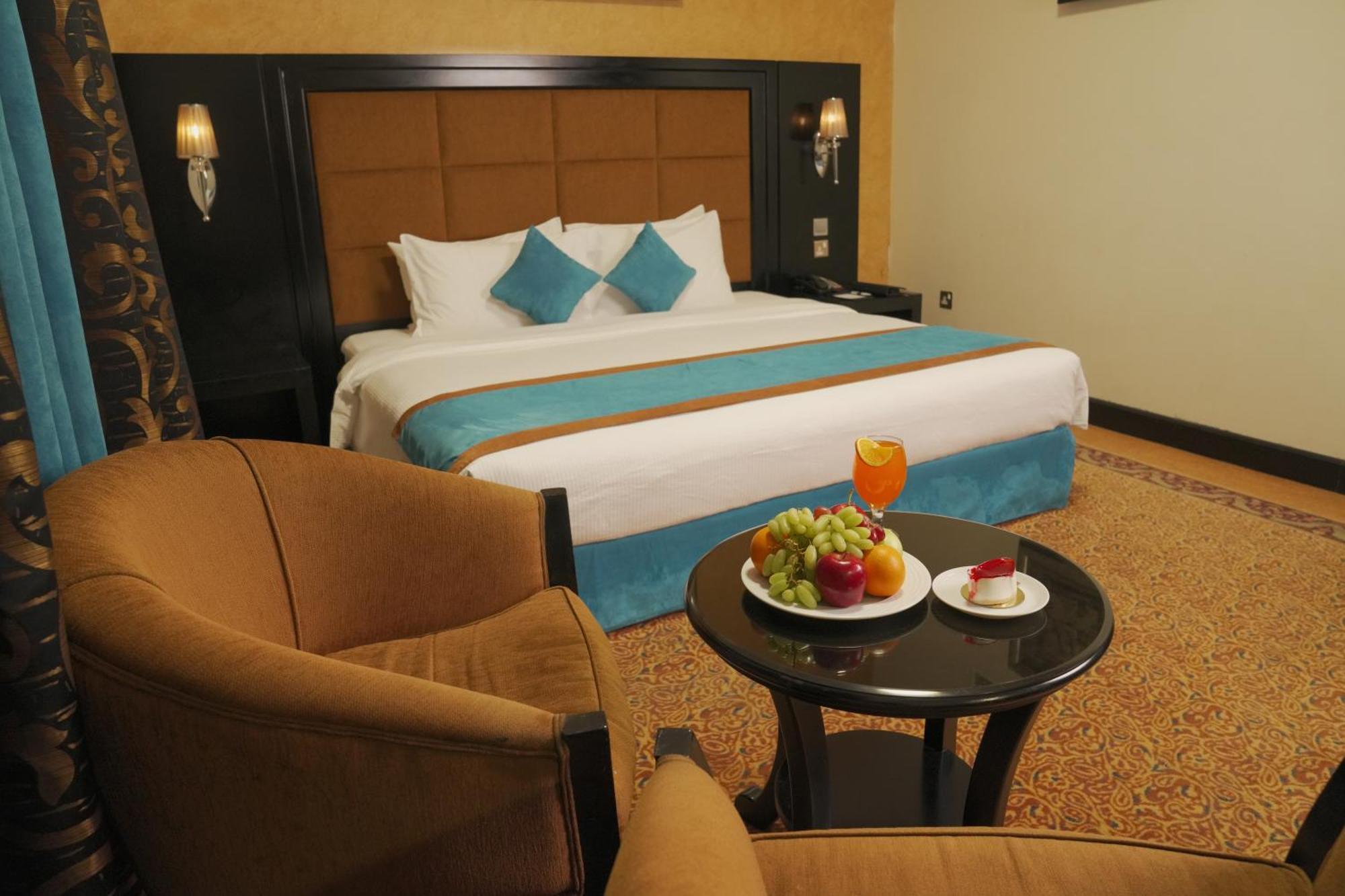 Royal Grand Aparthotel 4*